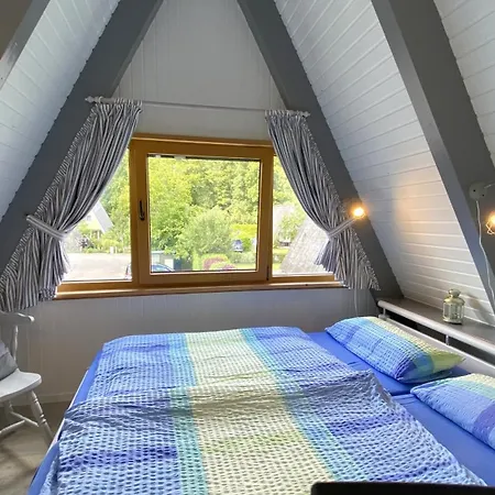 Luett Hus - Zeltdachhaus In Strandnaehe Feriehus