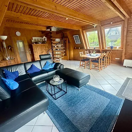 Semesterbostad Luett Hus - Zeltdachhaus In Strandnaehe